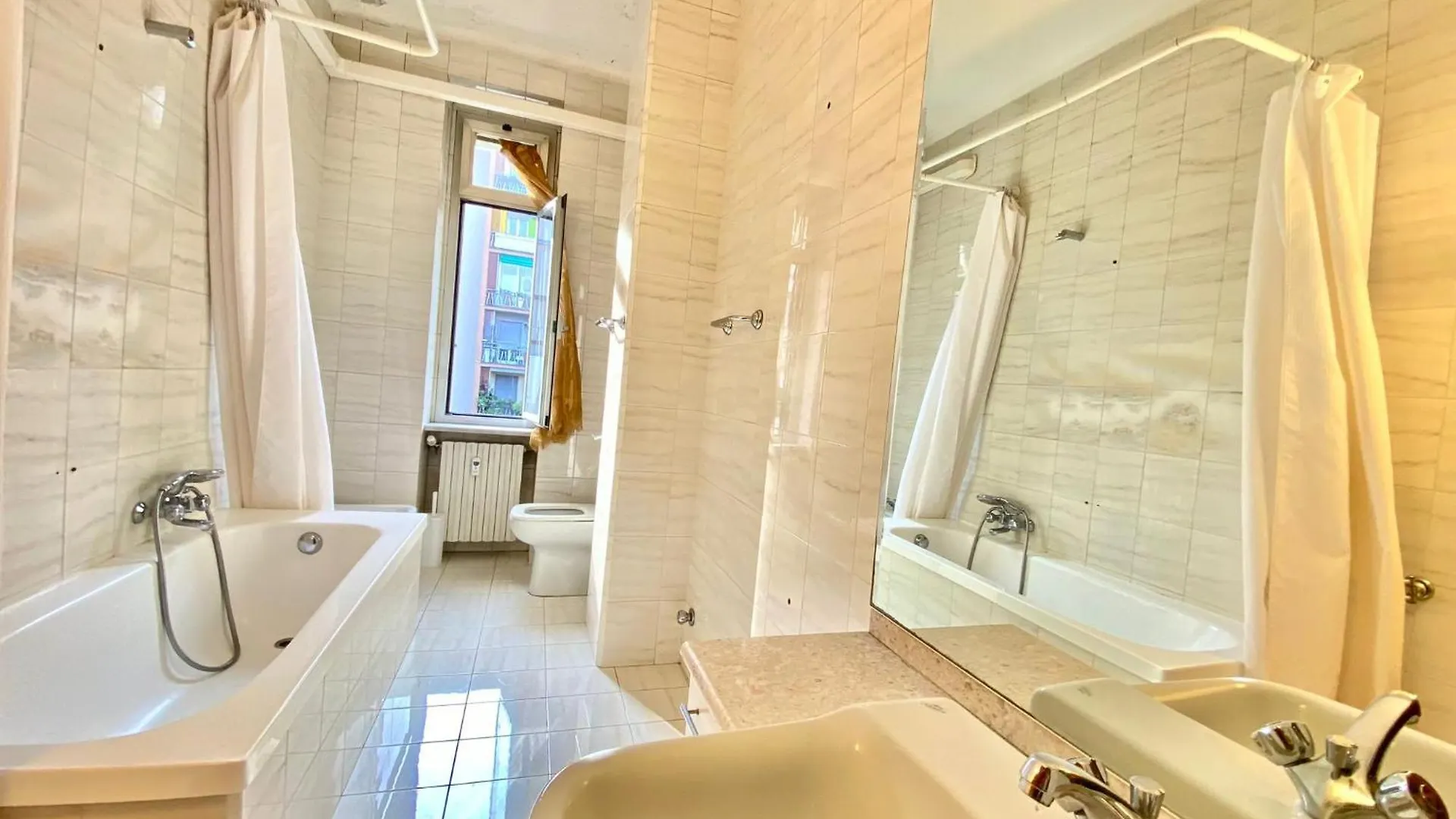 Apartment Metro Blu, Comodo Per Centro Di Milano E Rho Fiera Milano  Mediolan