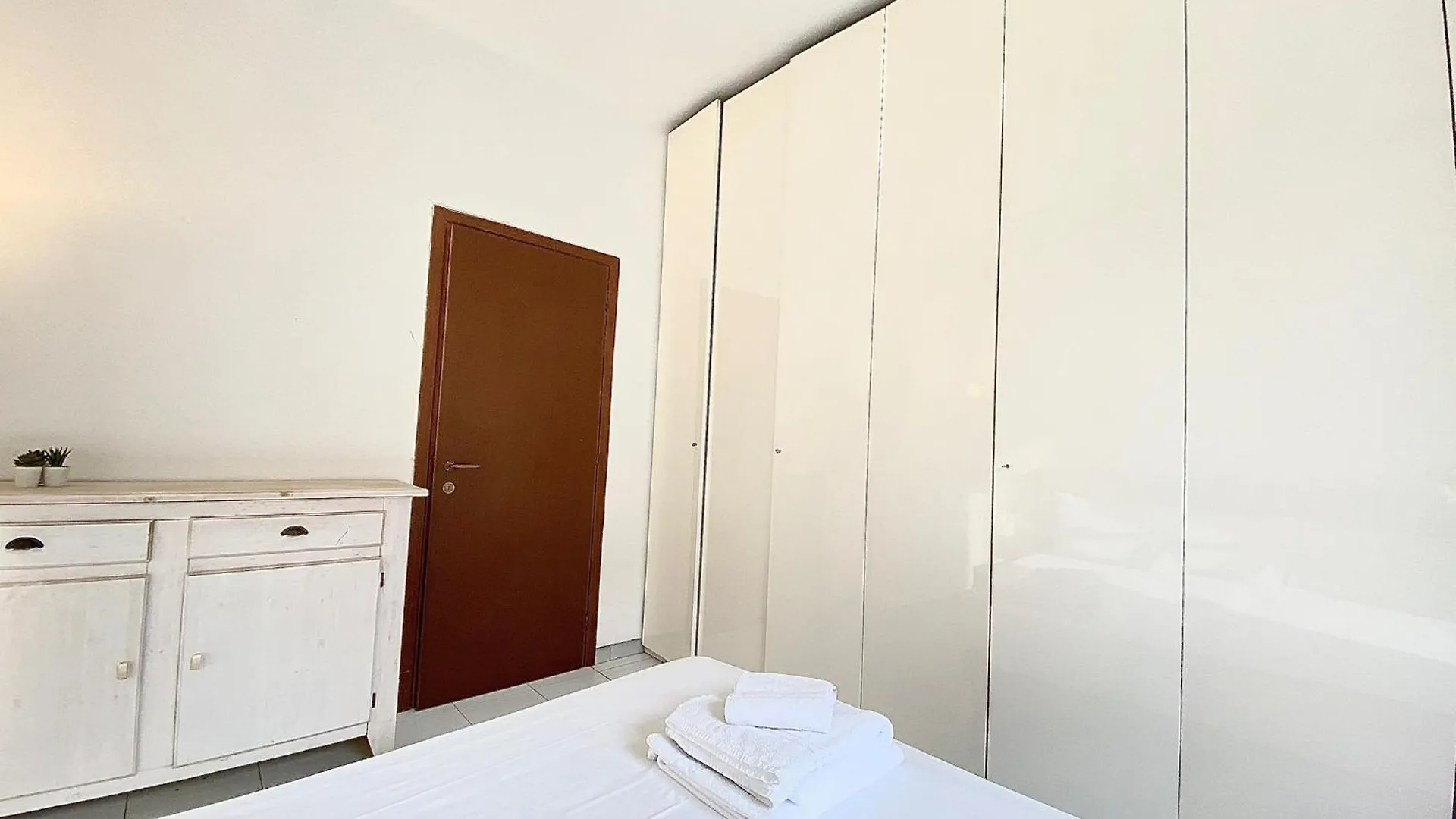 Apartment Metro Blu, Comodo Per Centro Di Milano E Rho Fiera Milano  米兰